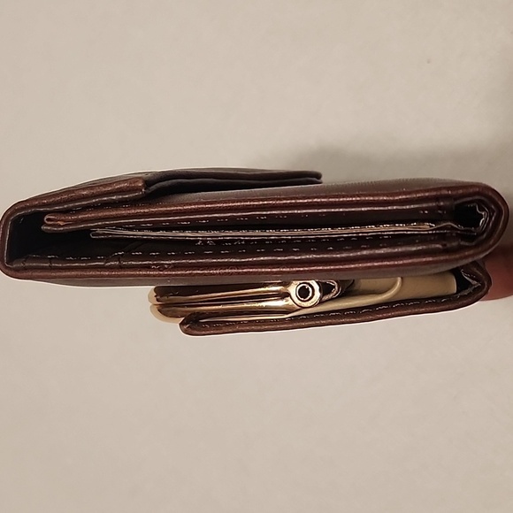 Beautiful Buxton Heiress Brown Leather RFID Long Wallet, Kisslock Pouch EUC - Picture 5 of 16